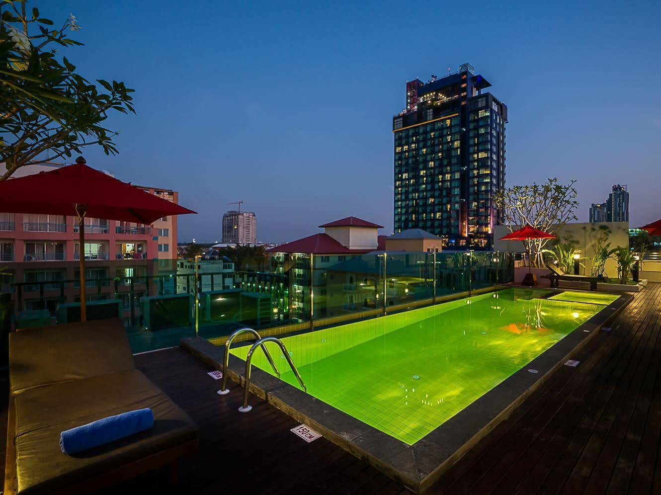 Sunshine Hip Hotel Pattaya Buitenkant foto
